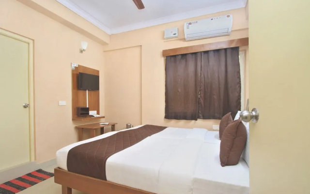 OYO 23743 Hotel Nash Inn