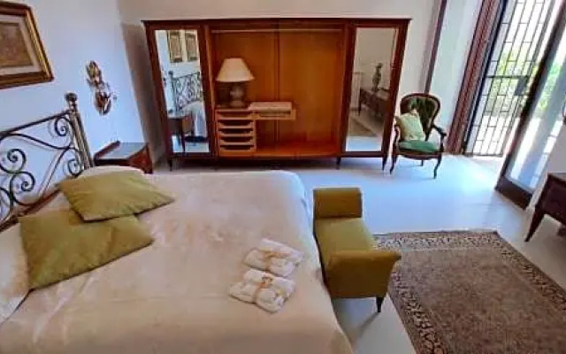 LeTreDonne-Villa con piscina
