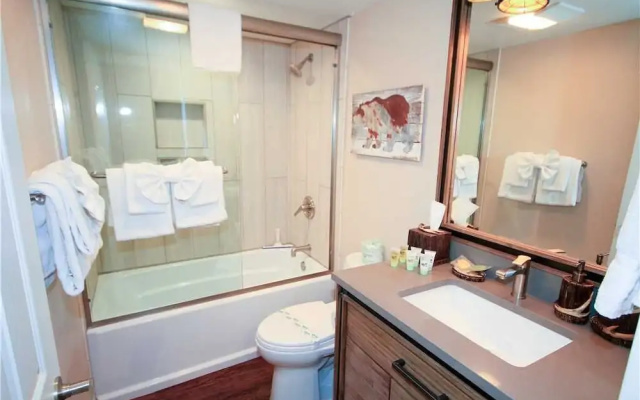 Mountain Shadows #D12 - 3 Br Townhouse