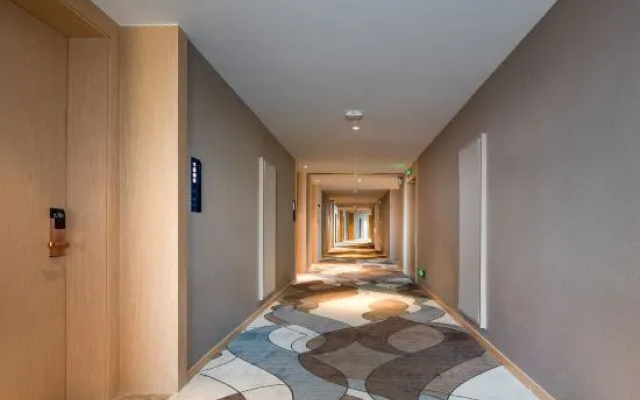 Kyriad Hotel (Fuyang Taihe RT-Mart)