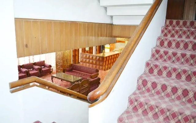 Houseboat Parimahal