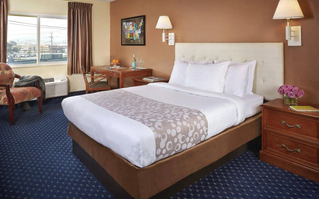 Hotel Focus SFO