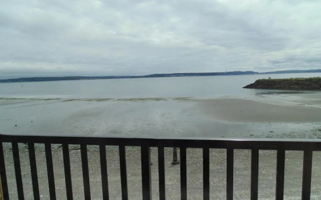 Water Front Inn