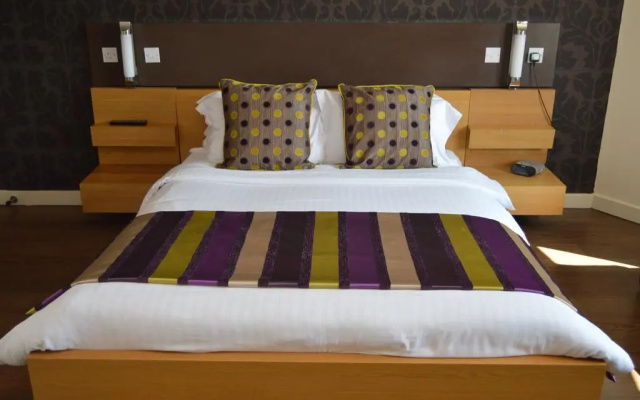 Hotel No 8