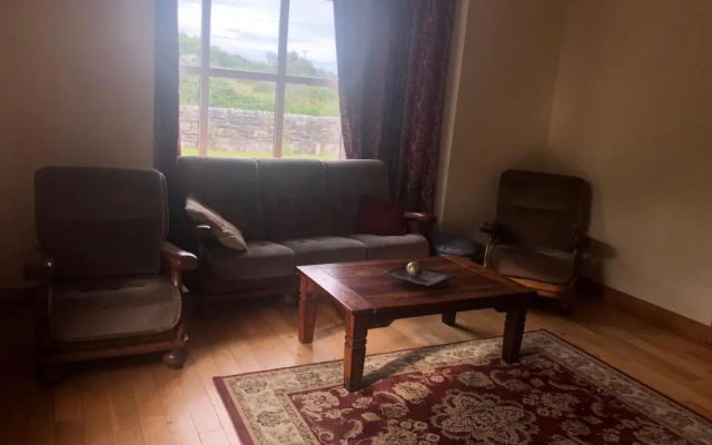 Modern Six Bedroom House Westport