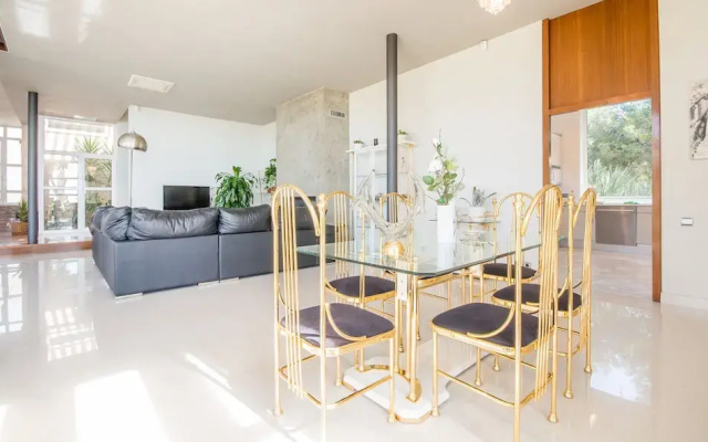 Luxury Beachfront Villa in Tarragona TH 63