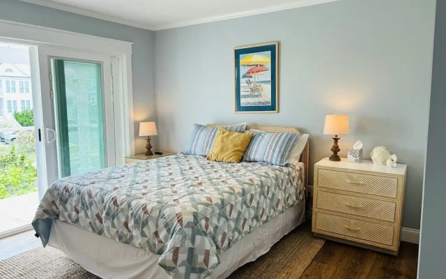 Nauti Time 5 Bedroom Home by RedAwning