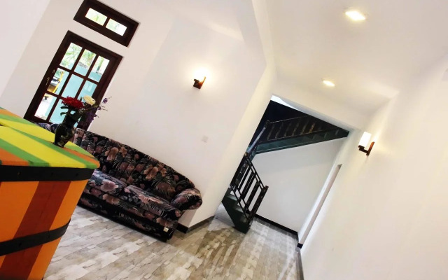 Lizzie Villa Guest House