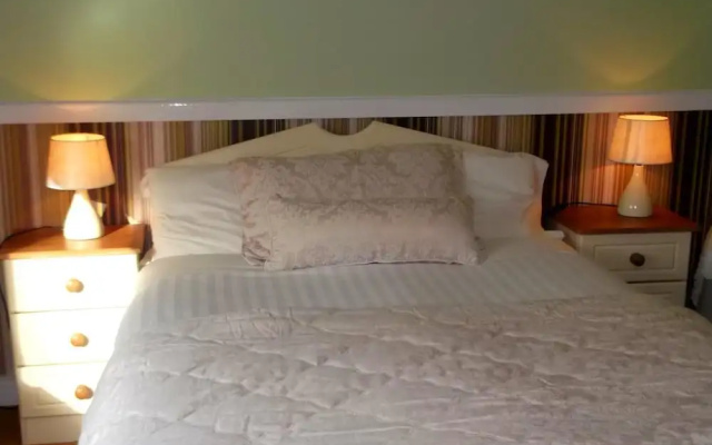Perrymount Country Home Bed & Breakfast
