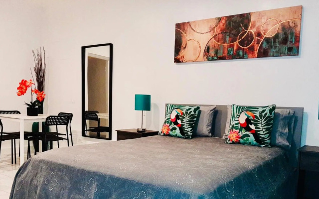 Lovely Little Studio With Pool, Hallandale Beach:)