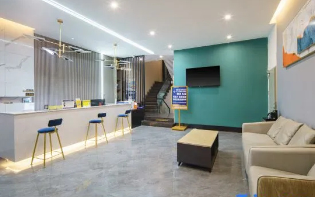 Xinhui Light Culture Hotel (Baoshan Kowloon Store)