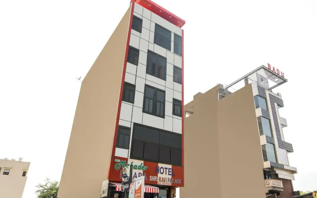Ravi Palace by OYO Rooms