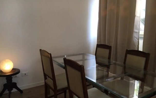 Elegant Flat 15 min From the Center of Milan