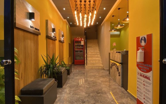 Roy Otel Akçay