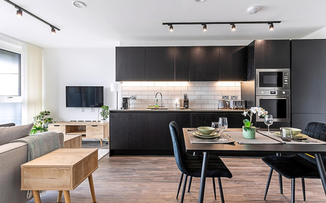 Sky-High Studio with Stunning Views