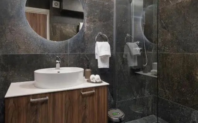 Downtown Luxury Apartment #1