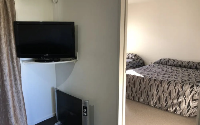 Riverlands Holiday Park