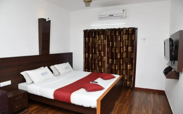 Lake View Hotel