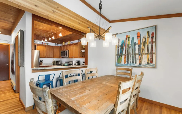 Tennis Townhome #1327 : 2, 225