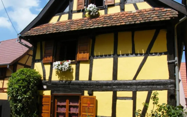 La Maison Jaune