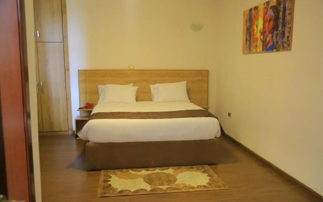 Black Horse Hotel Apartment