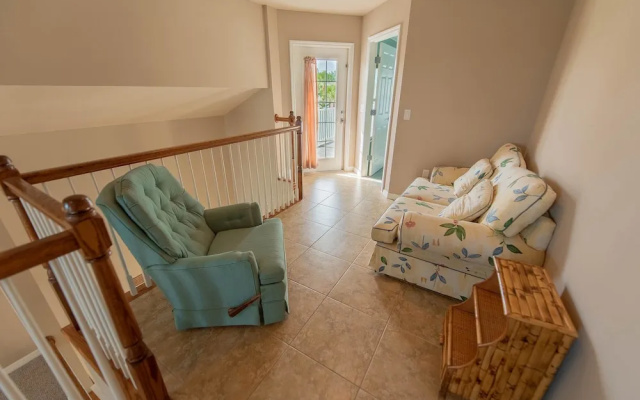 Pelican Villa Apartment 4