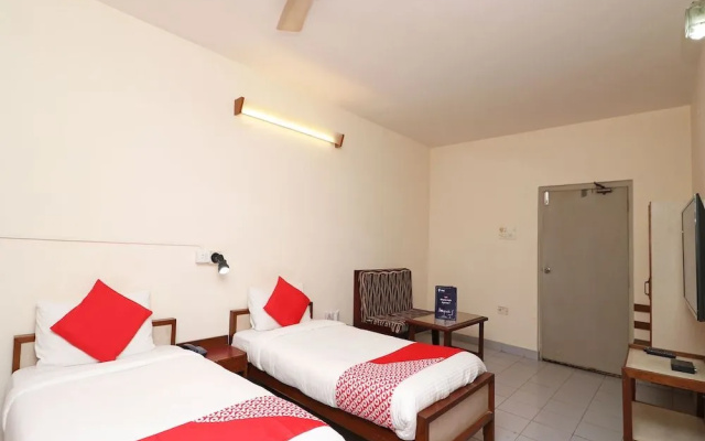 OYO 10571 Hotel Nova