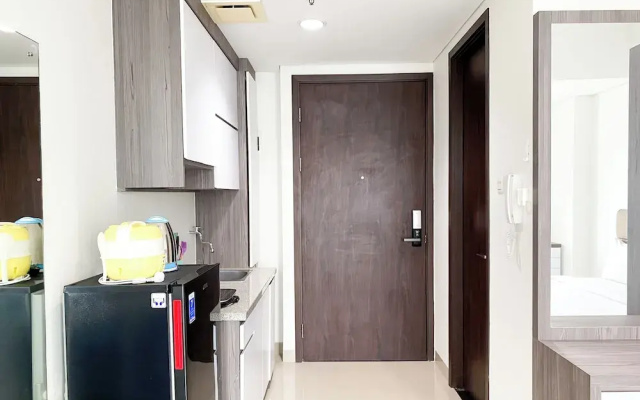Modern Look Studio At Lrt City Bekasi Apartment