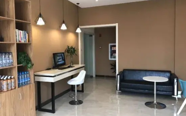 Shankee Hotel (Nanjing South Railway Station Shuanglong Avenue Subway Station)