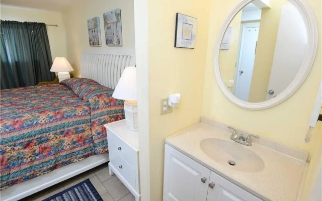 Summit 913 - One Bedroom Condo