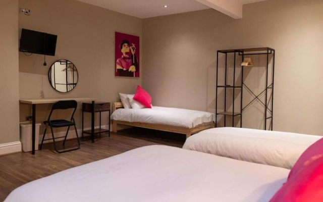 Izzy hotel ltd