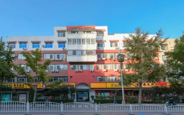 Super 8 Hotel (Beijing Daxing Huangcun Dayuecheng)