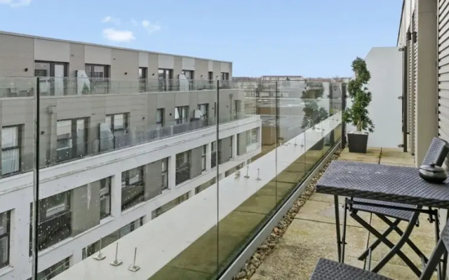 Luxury Eco Super King Apartment With Large Balcony