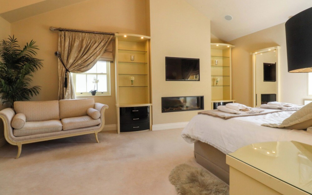 Laithe House