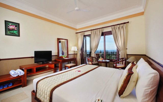 Golden Coast Resort and Spa