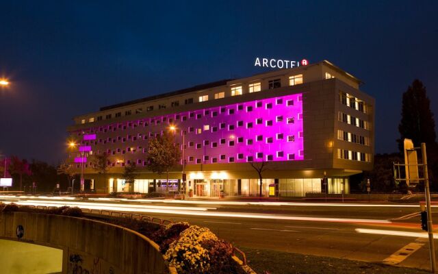 Отель ARCOTEL Kaiserwasser Vienna вид на фасад