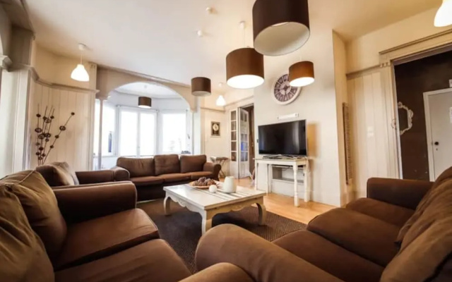 Modern Holiday Home in Hastiere With Sauna