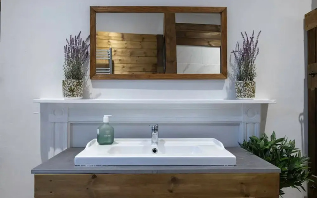 Host Stay Grafton Rustic