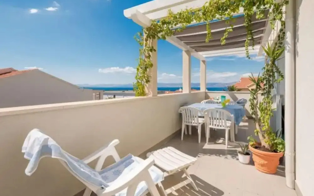 Apartment Oaza - Three Bedroom Apartment With Terrace and Sea View