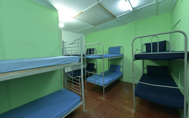 Spot On 90619 Mahseer Hostel