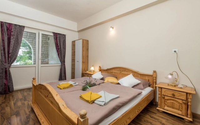 Amazing Apartment in Kastav With Wifi and 3 Bedrooms