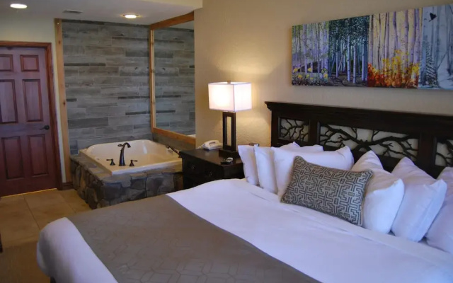 White Pines 2-BD at Westgate - Monitor