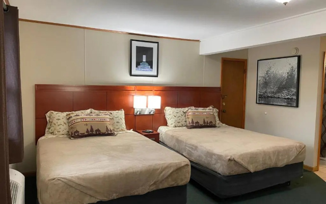 Hunter's Friend Resort