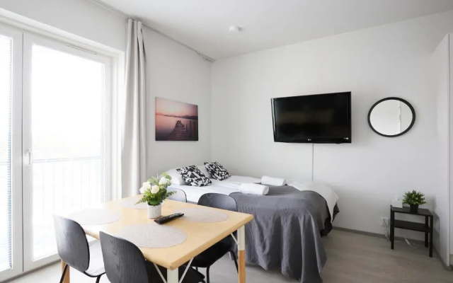 7.kerroksen huoneisto, Wifi + 24/7 check in