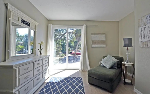 Central - Edgemere 738