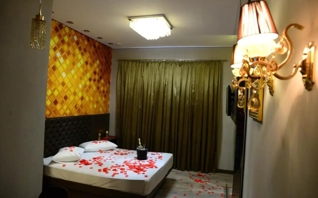 Helus Motel