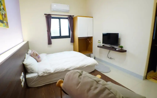 Warm  Bed And Breakfast