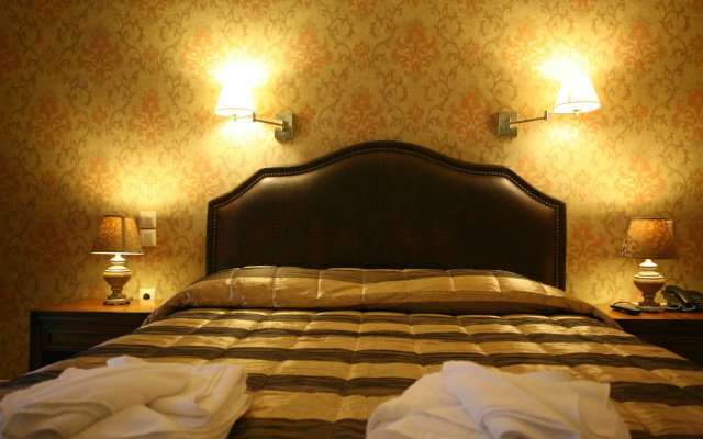 Tesoro Hotel