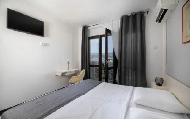 Guest House Zeba & Riviera