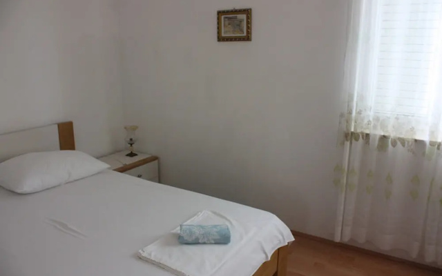 Pintar Apartment